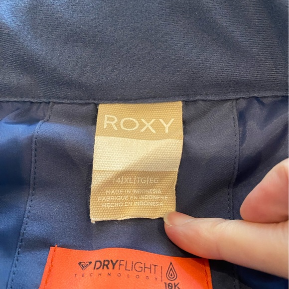 Girls Roxy Snow Coat and matching snow pants - Picture 6 of 6